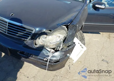 2003 Mercedes-Benz C 230 Kompressor Sport z USA, uszkodzony, nr VIN WDBRF40JX3F388747